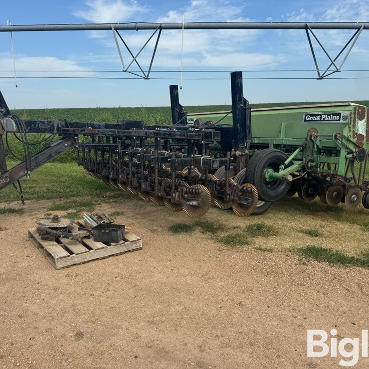 GREAT PLAINS SOLID STAND 15