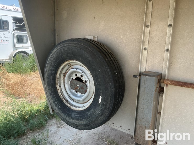 1998-wilson-livestock-trailer-image-19