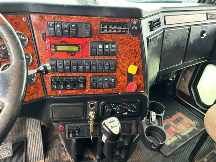 2007-western-star-4900ex-image-13