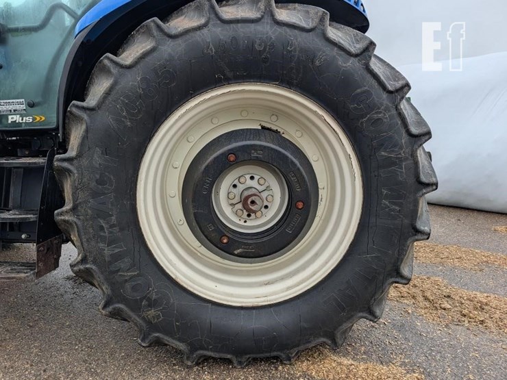 new-holland-t6070-plus-image-10