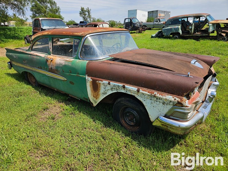 1958-ford-300-image-3