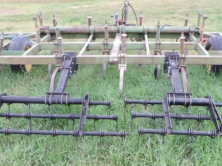 john-deere-18-image-6