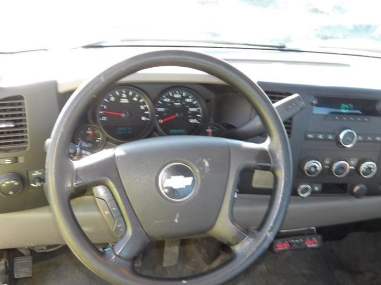 2009-chevrolet-silverado-1500-image-18