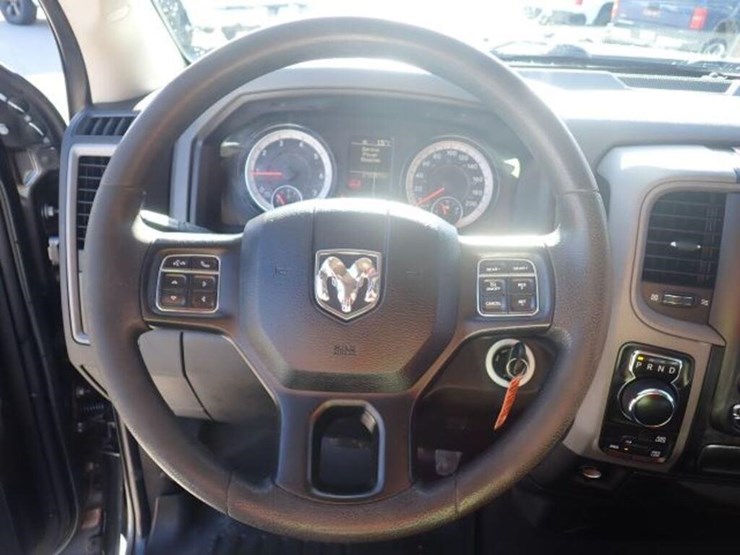 2019-dodge-1500-image-16