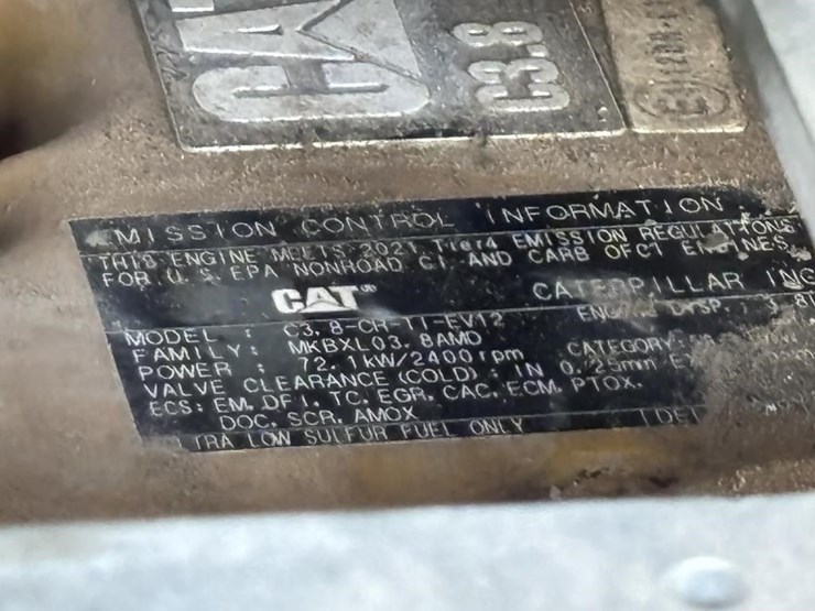 2021-caterpillar-299d3-image-50