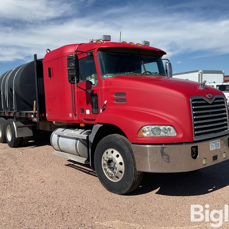 2005 MACK VISION CXN613