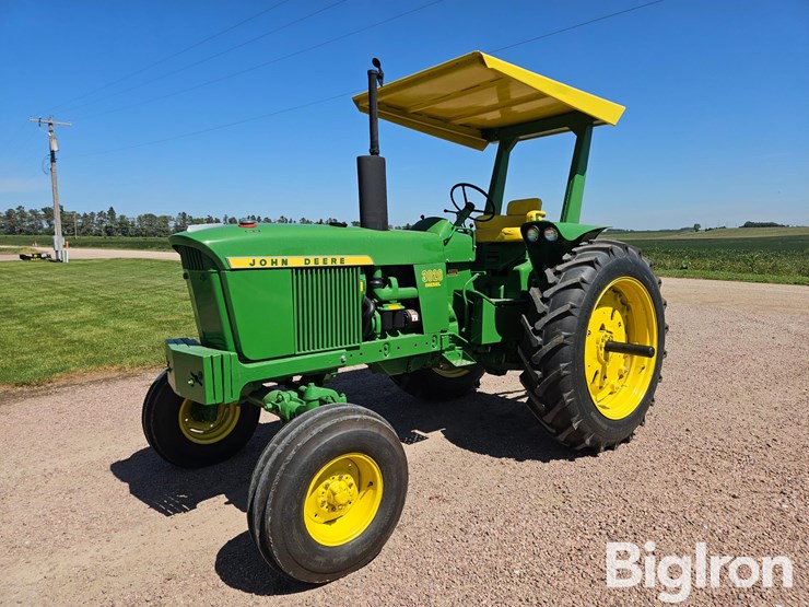 1969-john-deere-3020-image-1