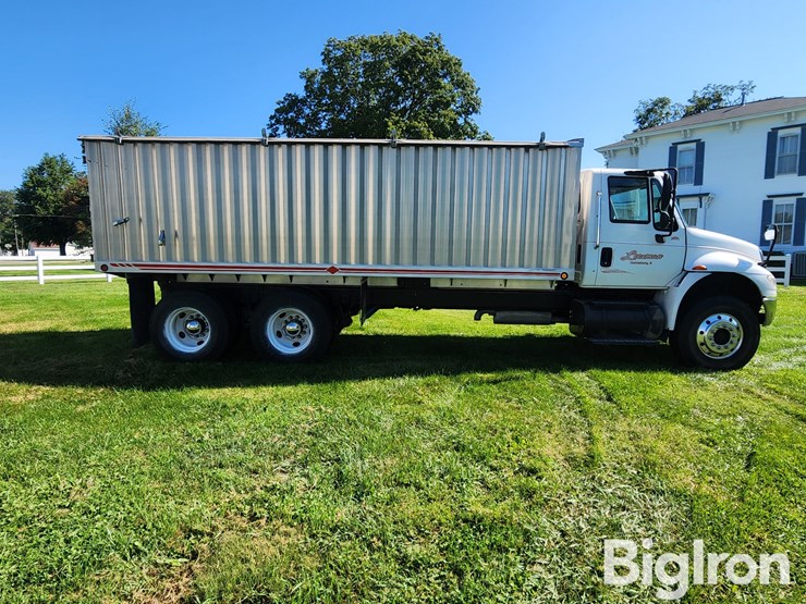 2006-international-durastar-4400-image-4