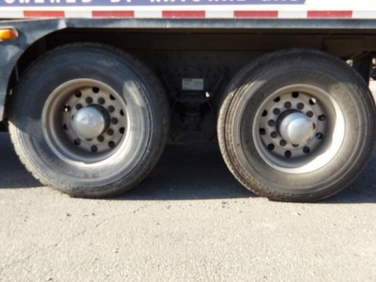 2019-peterbilt-520-image-5