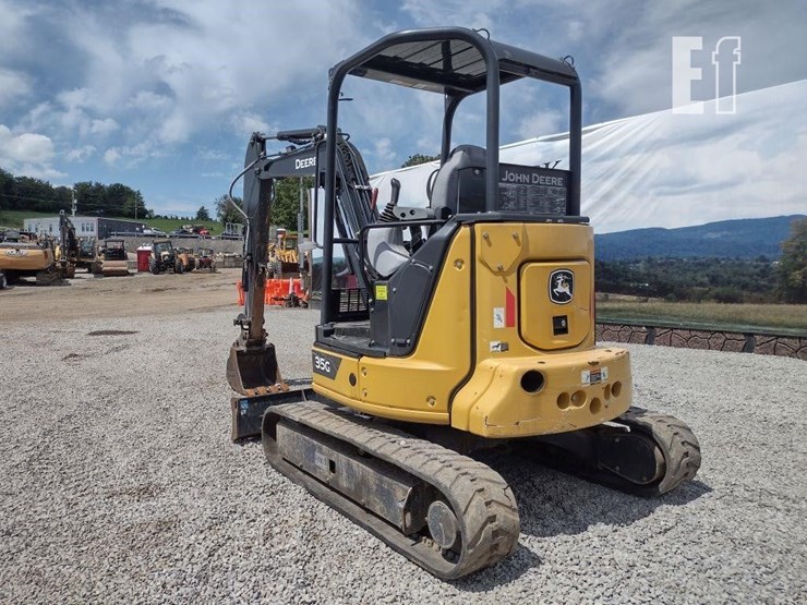 2021-deere-35g-image-36