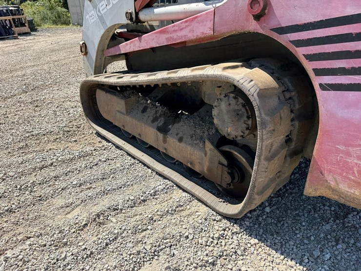 2005-takeuchi-tl140-image-16