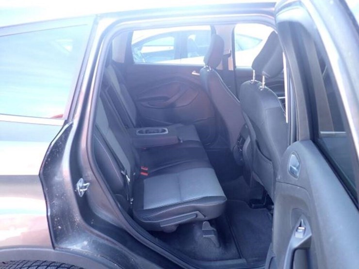 2019-ford-escape-image-35