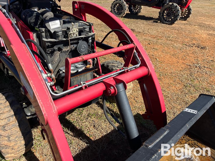 2017-mahindra-emax-25l-image-13