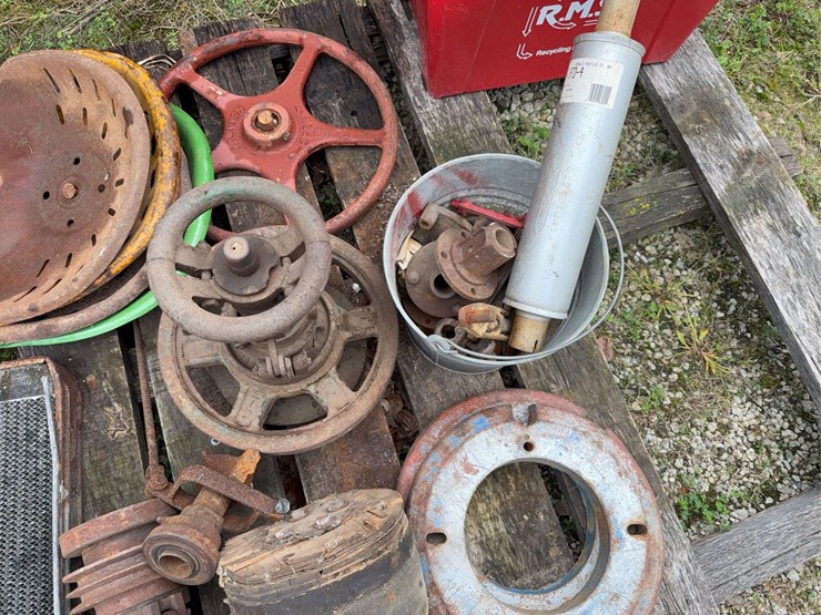 for-tractor-&-assorted-tractor-parts-image-4