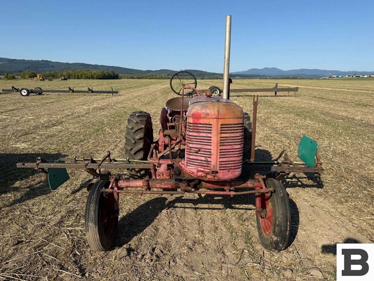 farmall-super-a-tractor-image-8