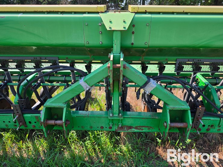 john-deere-520-image-14