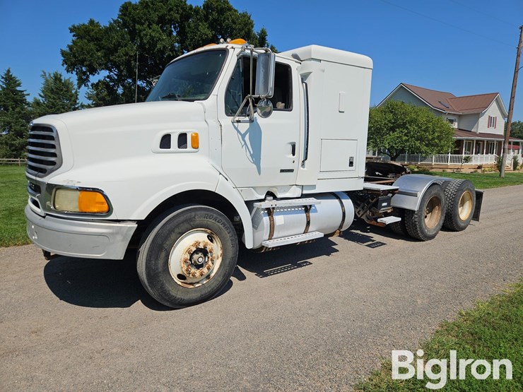 2001-sterling-at9500-image-1