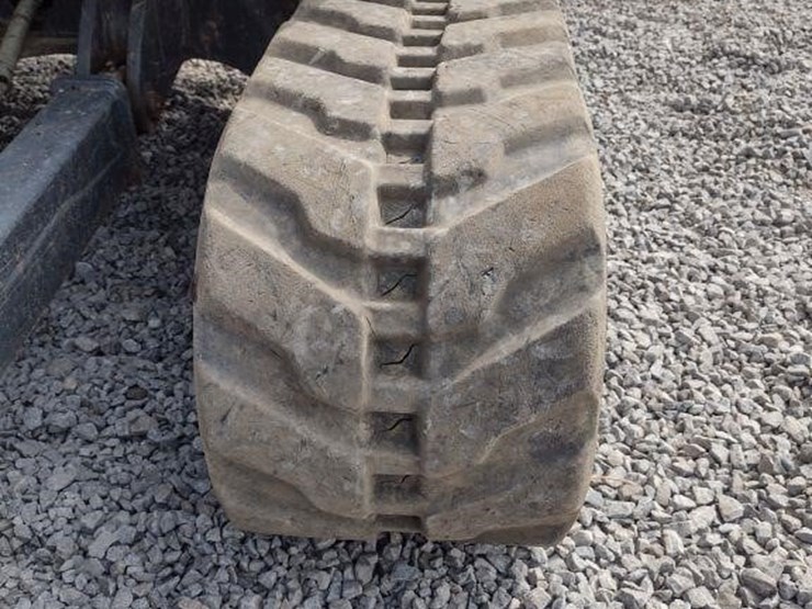 2021-deere-35g-image-16