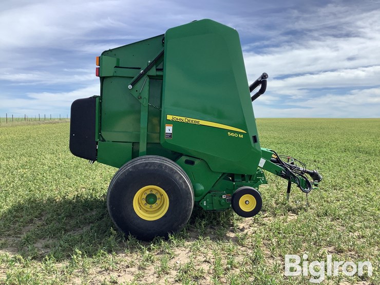 2022-john-deere-560m-image-4