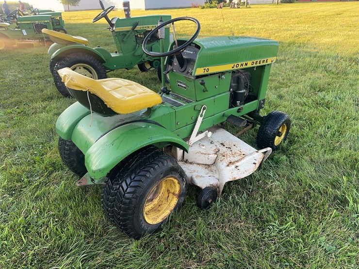 john-deere-70-image-3