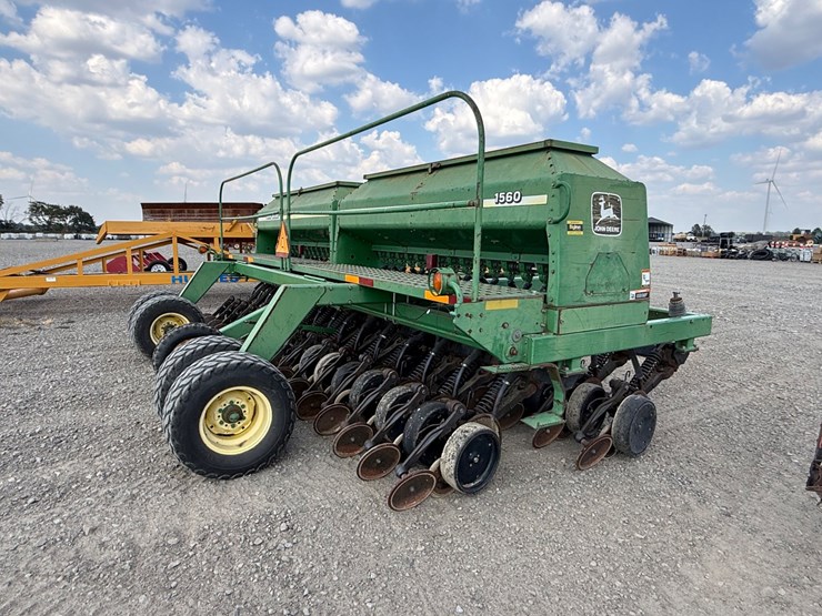 john-deere-1560-image-4