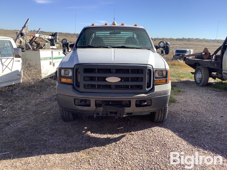 2005-ford-f350-image-2