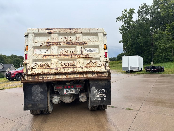 1994-ford-l8000-image-3