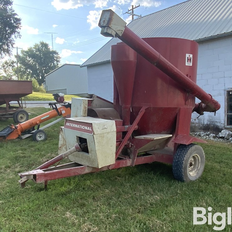 INTERNATIONAL 1150