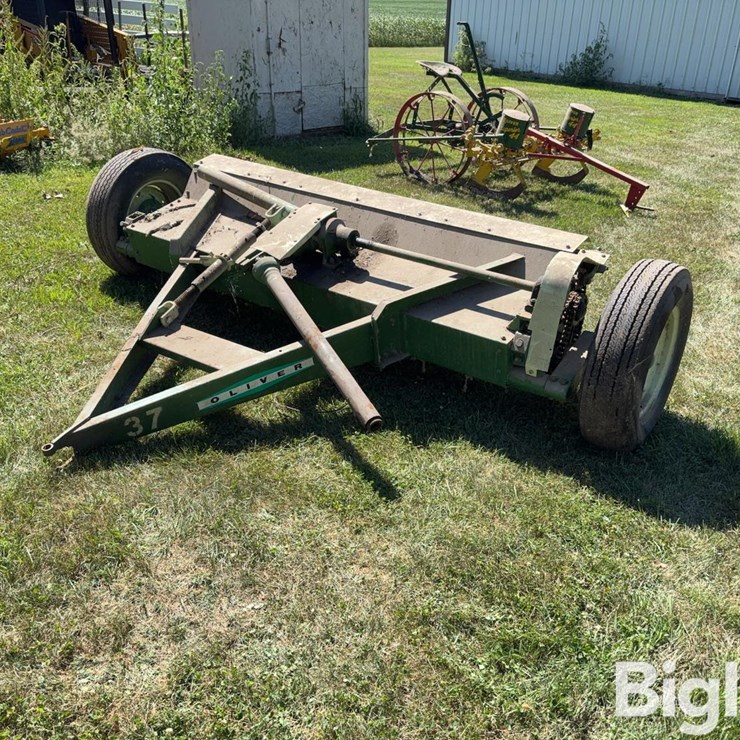 Oliver 37 6.5’ Hay Crimper