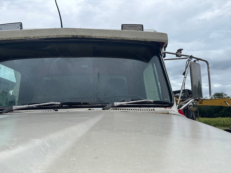 1994-ford-l8000-image-21