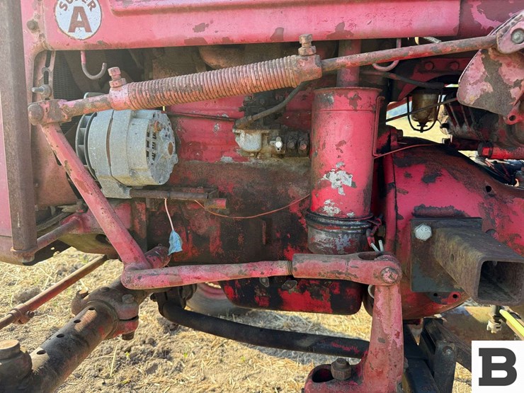 farmall-super-a-tractor-image-13