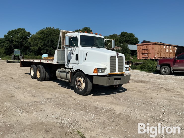1990-kenworth-t400-image-3