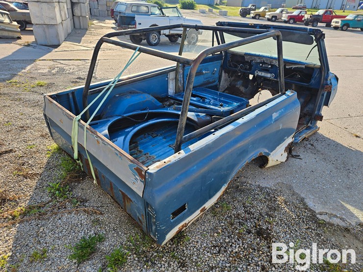 1972-chevrolet-k5-image-5
