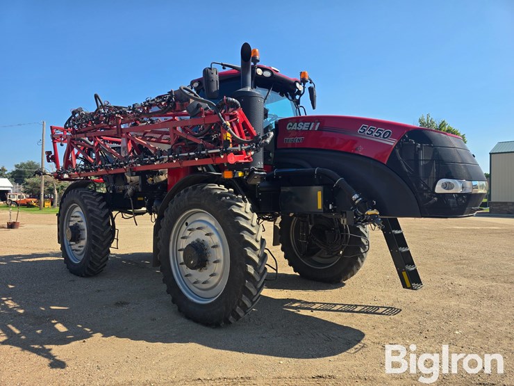 2019-case-ih-trident-5550-image-3