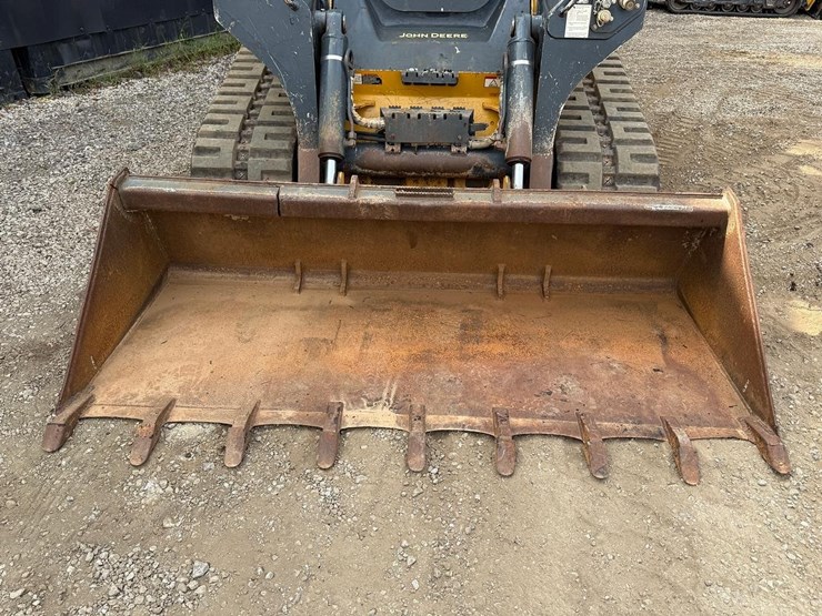 2020-deere-333g-image-9
