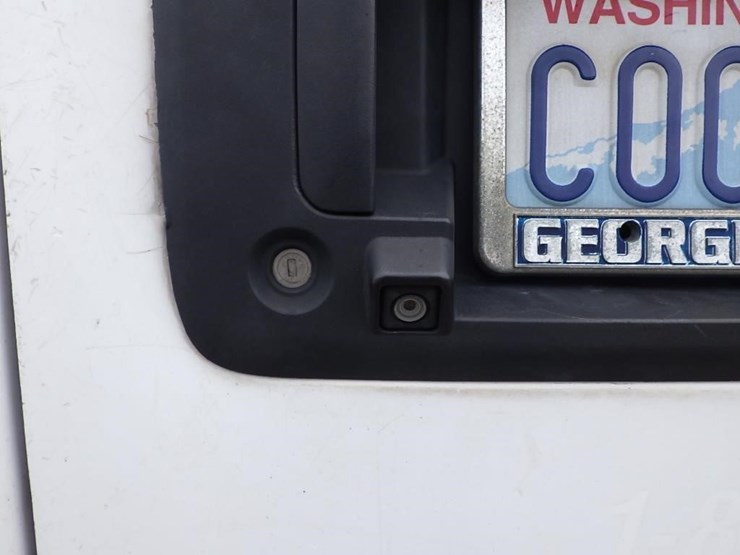 2016-utility-van-image-13