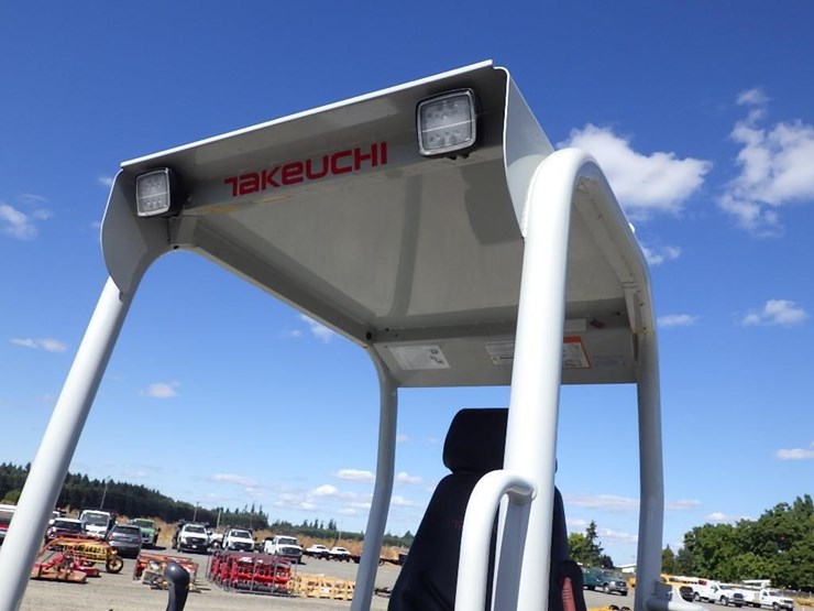 takeuchi-tb335r-image-35