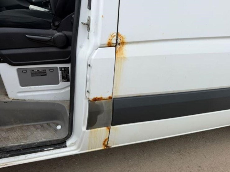 2018-mercedes-benz-sprinter-2500-image-36