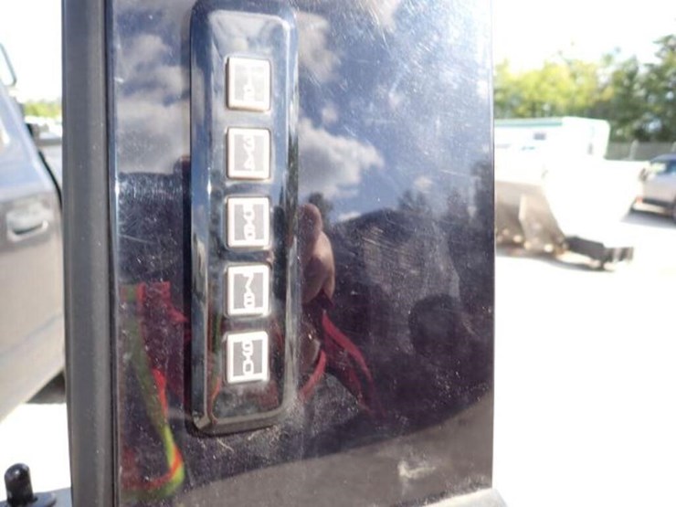 2018-ford-f150-xlt-image-69