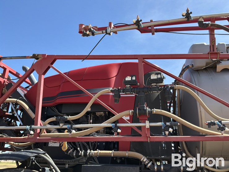 2015-case-ih-patriot-4440-image-18