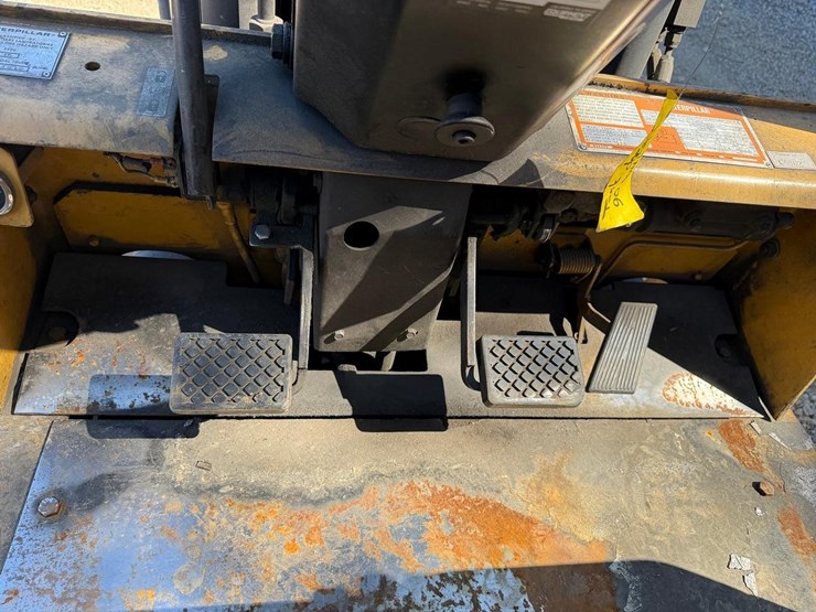 caterpillar-t50d-image-18