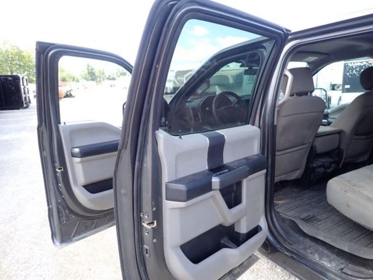 2018-ford-f150-xlt-image-36