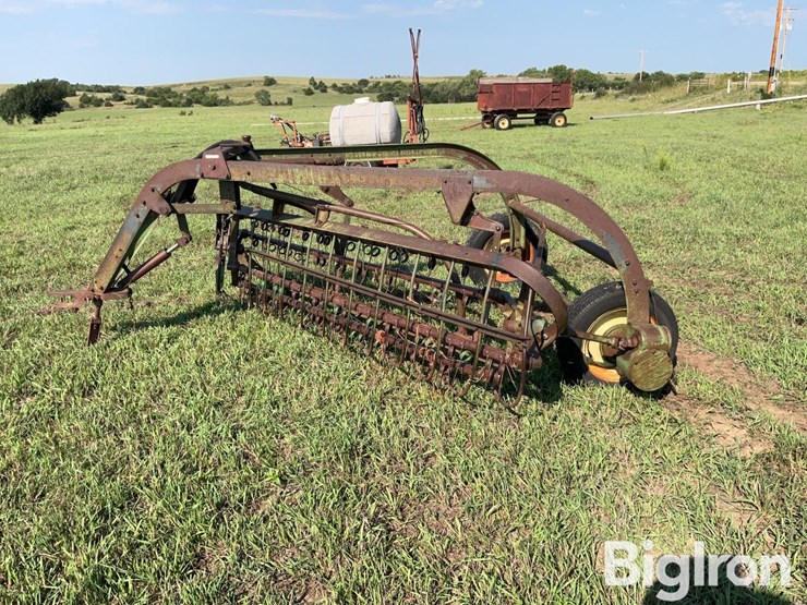 john-deere-851-image-8