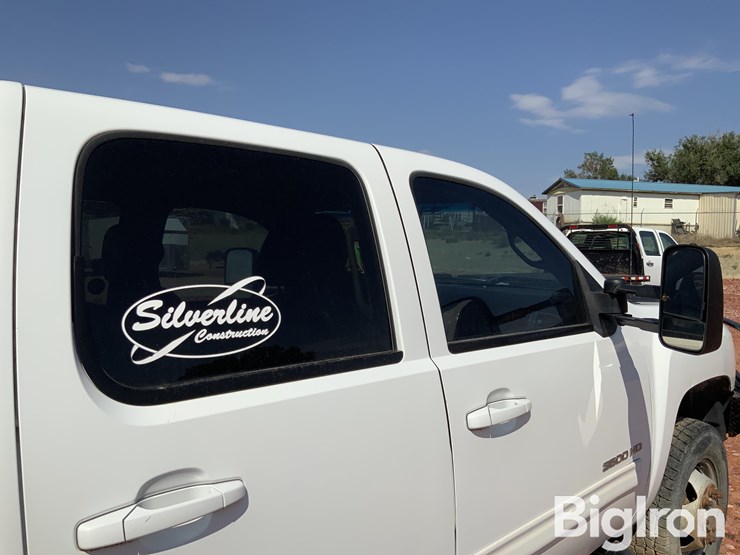 2011-chevrolet-silverado-3500-image-16