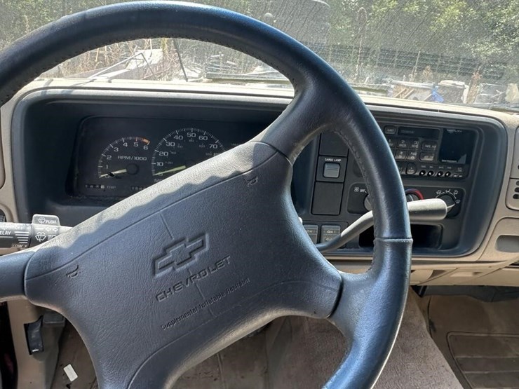 1996-chevrolet-silverado-1500-image-10