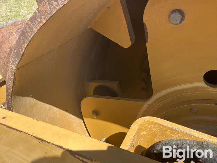 2009-caterpillar-cp56-image-18