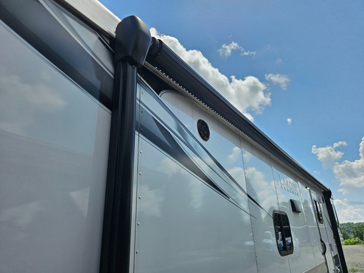 #21371-•-2021-lakota-charger-trailer-image-97