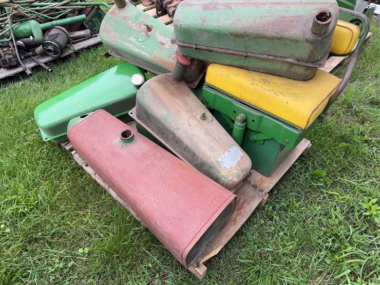 john-deere-fuel-tanks-image-5