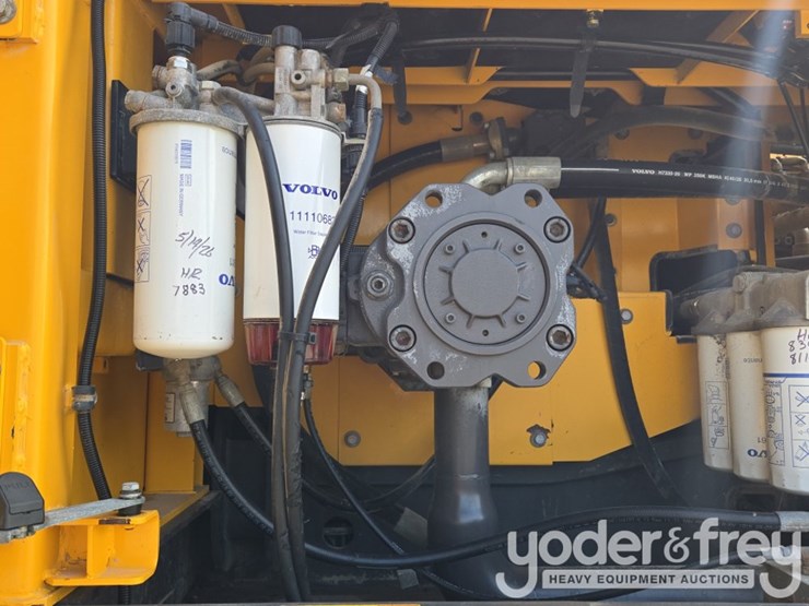2015-volvo-ec350el-image-35