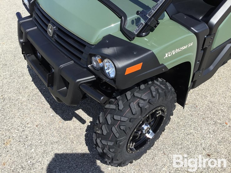 2025-john-deere-gator-image-11